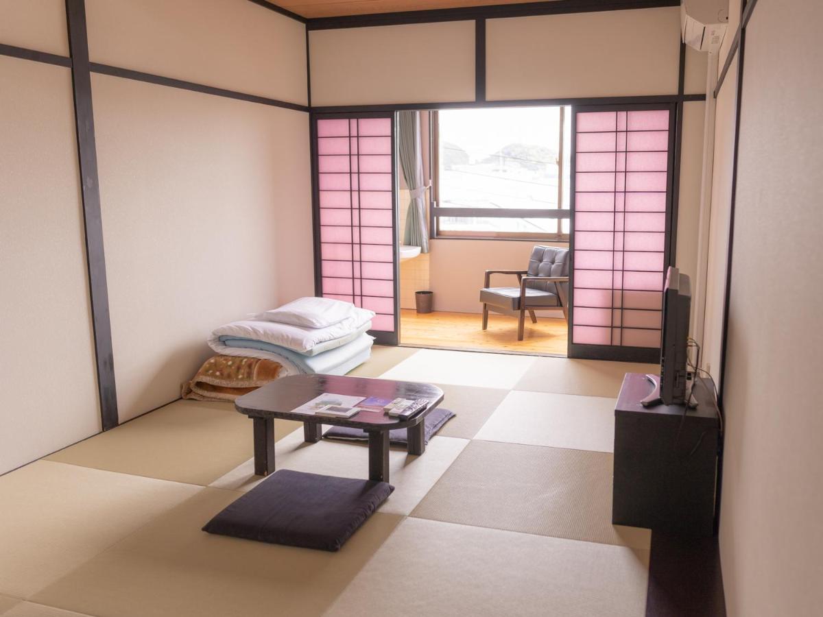 Wakatake Hotell Katsuura  Exteriör bild