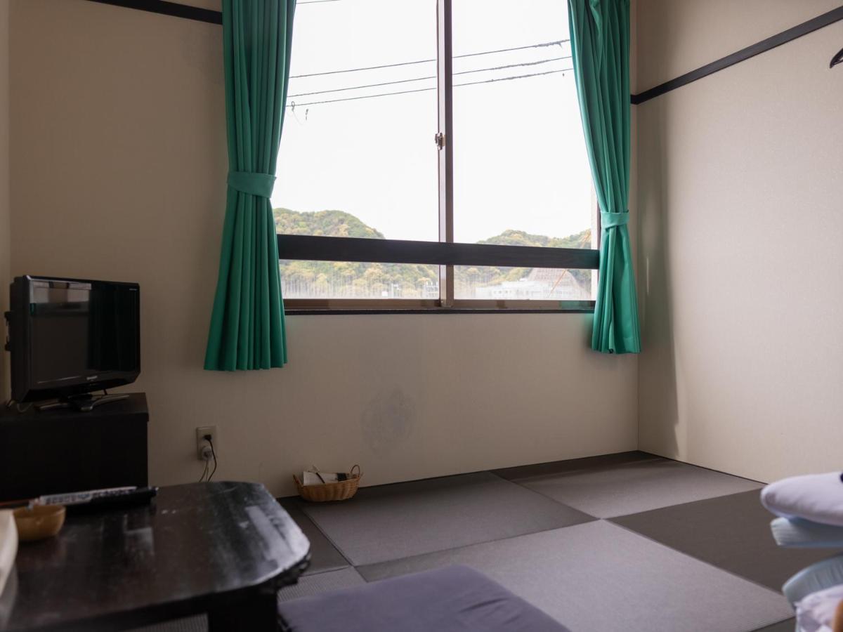 Wakatake Hotell Katsuura  Exteriör bild